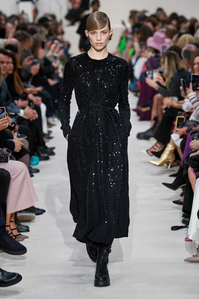 Look 24